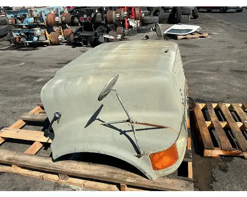 INTERNATIONAL 4600 Hood