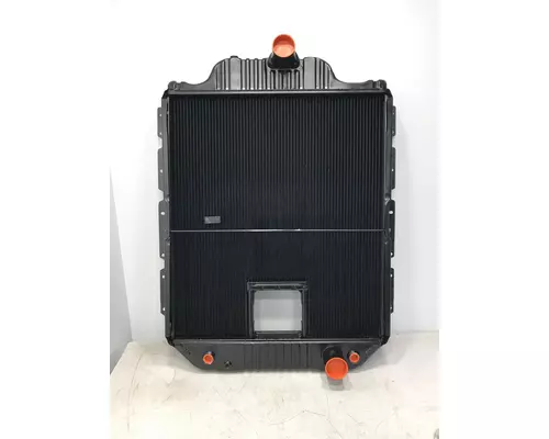 INTERNATIONAL 4600 Radiator