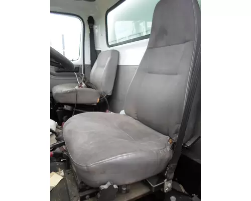 INTERNATIONAL 4700 / 4900 / 8100 / 8200 Seat, Front