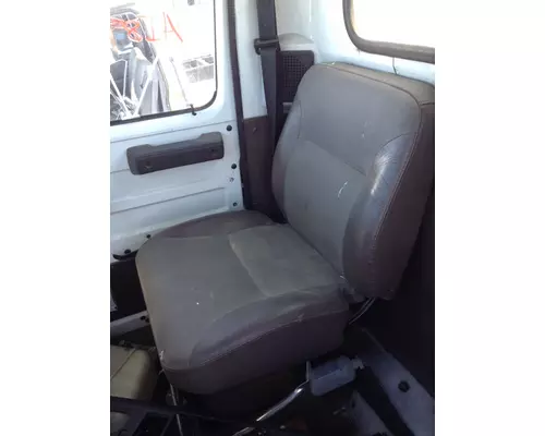 INTERNATIONAL 4700 / 4900 / 8100 / 8200 Seat, Front