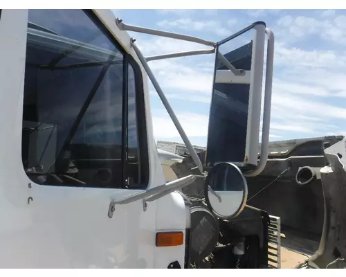 INTERNATIONAL 4700 / 4900 / 8100 / 8200 Side View Mirror