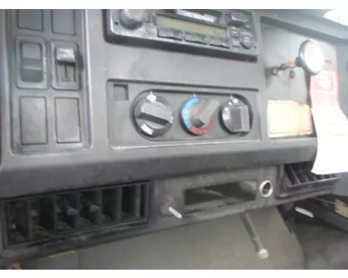 INTERNATIONAL 4700 / 4900 / 8200 Heater Control Panel