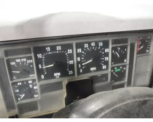 INTERNATIONAL 4700 / 4900 / 8200 Instrument Cluster