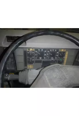 INTERNATIONAL 4700 / 4900 / 8200 Instrument Cluster