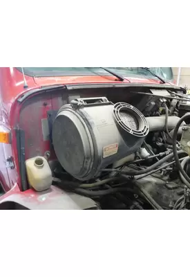 INTERNATIONAL 4700 / 4900 Air Cleaner