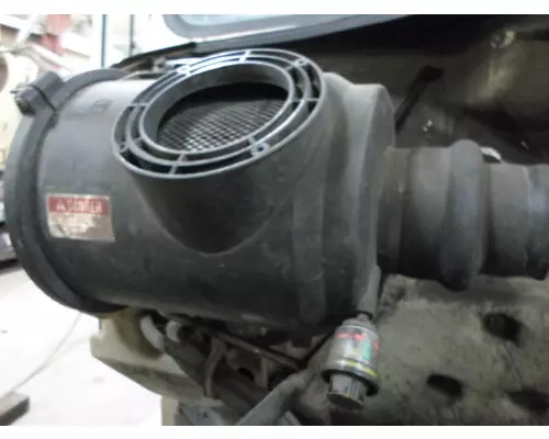 INTERNATIONAL 4700 / 4900 Air Cleaner