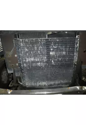 INTERNATIONAL 4700 / 4900 Air Conditioner Condenser