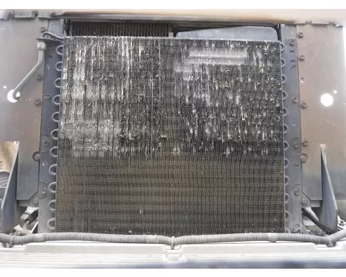 INTERNATIONAL 4700 / 4900 Air Conditioner Condenser