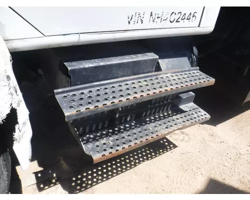 INTERNATIONAL 4700 / 4900 Battery Tray