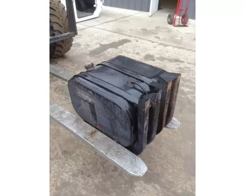 INTERNATIONAL 4700 / 4900 Fuel Tank