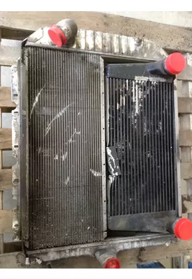 INTERNATIONAL 4700 / 4900 Radiator