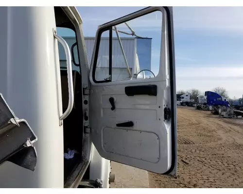 INTERNATIONAL 4700 1990-2002 DOOR ASSEMBLY, FRONT