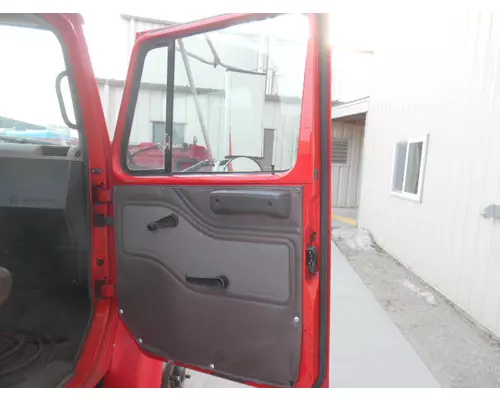 INTERNATIONAL 4700 1990-2002 DOOR ASSEMBLY, FRONT