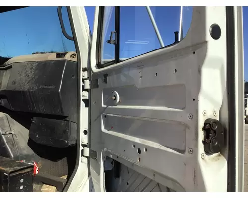 INTERNATIONAL 4700 1990-2002 DOOR ASSEMBLY, FRONT