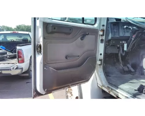 INTERNATIONAL 4700 1990-2002 DOOR ASSEMBLY, FRONT