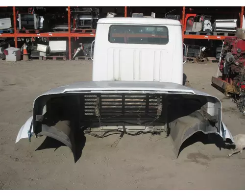 INTERNATIONAL 4700 1990-2002 HOOD