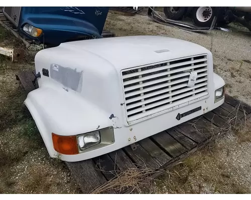 INTERNATIONAL 4700 1990-2002 HOOD