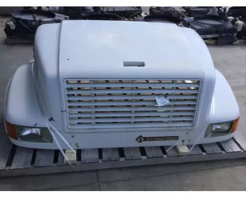 INTERNATIONAL 4700 1990-2002 HOOD