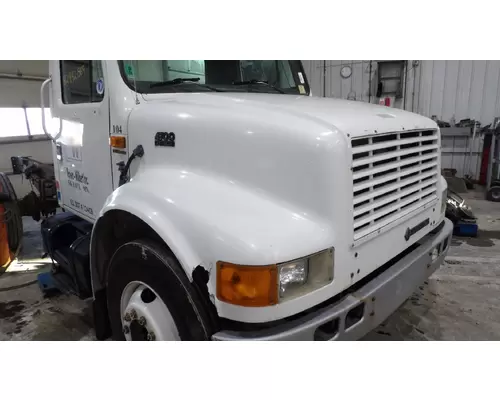 INTERNATIONAL 4700 1990-2002 HOOD