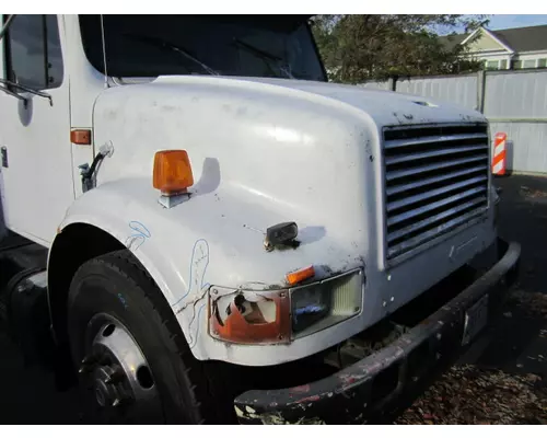 INTERNATIONAL 4700 1990-2002 HOOD