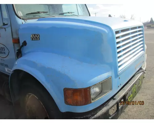 INTERNATIONAL 4700 1990-2002 HOOD