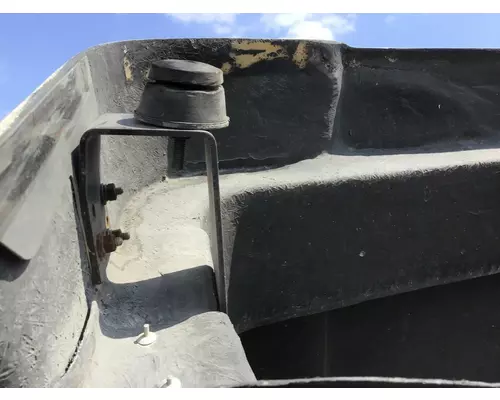 INTERNATIONAL 4700 1990-2002 HOOD