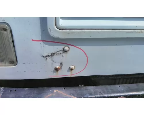 INTERNATIONAL 4700 1990-2002 HOOD
