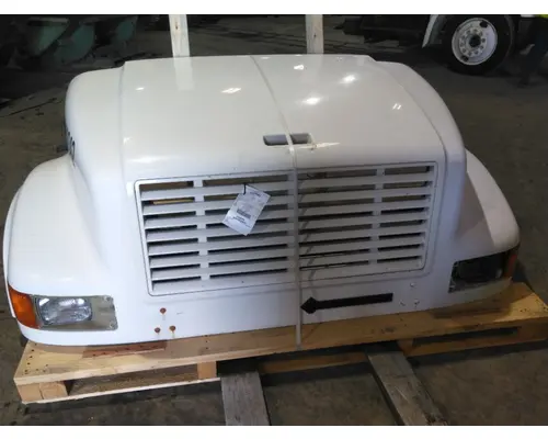 INTERNATIONAL 4700 1990-2002 HOOD