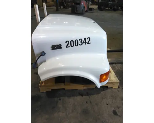 INTERNATIONAL 4700 1990-2002 HOOD