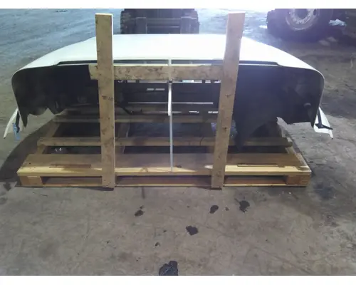 INTERNATIONAL 4700 1990-2002 HOOD