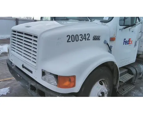 INTERNATIONAL 4700 1990-2002 HOOD