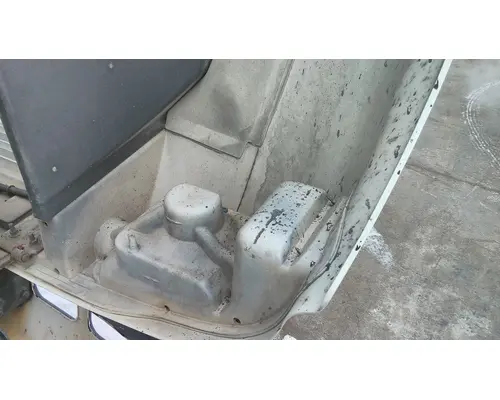 INTERNATIONAL 4700 1990-2002 HOOD