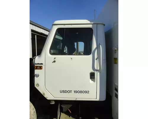 INTERNATIONAL 4700 LOW PROFILE Cab