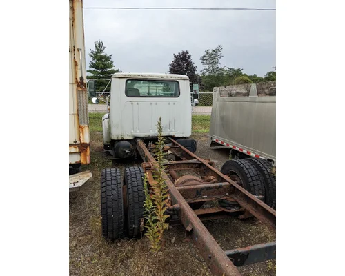 INTERNATIONAL 4700 LOW PROFILE Complete Vehicle