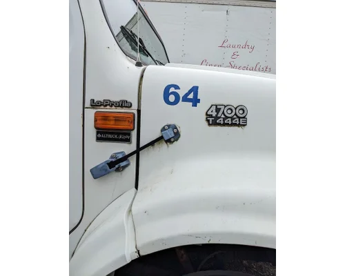 INTERNATIONAL 4700 LOW PROFILE Complete Vehicle
