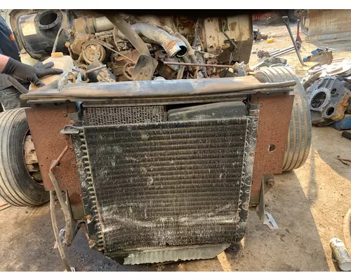 INTERNATIONAL 4700 LOW PROFILE Radiator