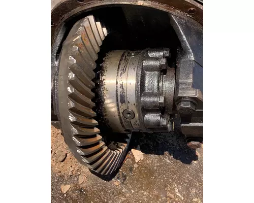 INTERNATIONAL 4700 LOW PROFILE Rears (Rear)
