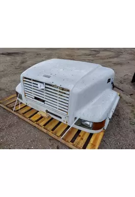 INTERNATIONAL 4700LP 1990-2001 HOOD