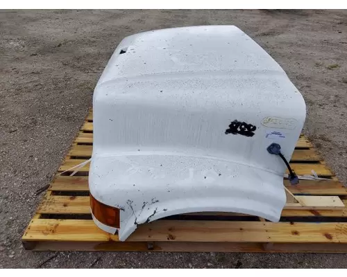 INTERNATIONAL 4700LP 1990-2001 HOOD