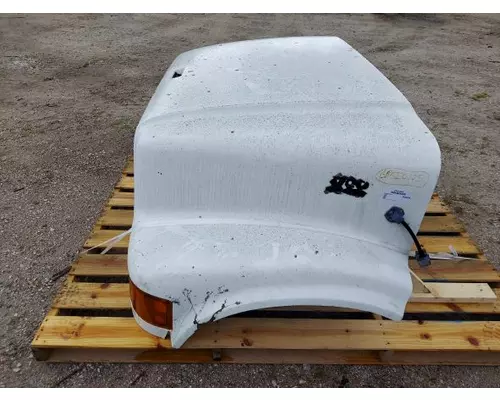 INTERNATIONAL 4700LP HOOD