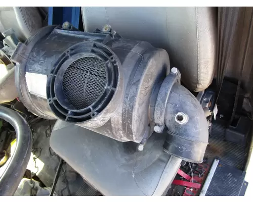 INTERNATIONAL 4700 Air Cleaner