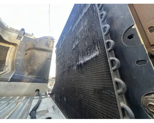 INTERNATIONAL 4700 Air Conditioner Condenser