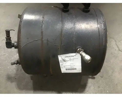 INTERNATIONAL 4700 Air Tank