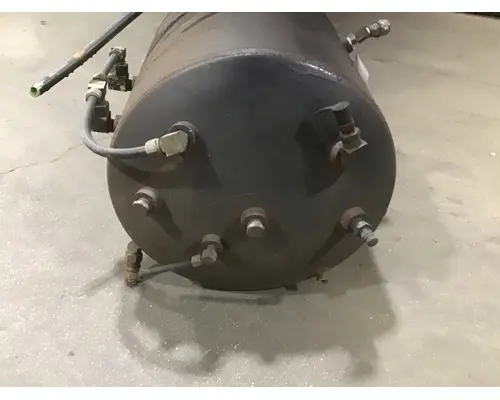INTERNATIONAL 4700 Air Tank