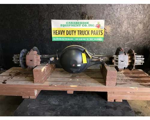 INTERNATIONAL 4700 Axle Housings (Rear)