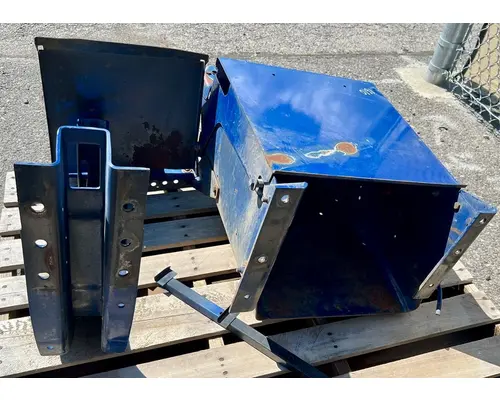 INTERNATIONAL 4700 Battery Box