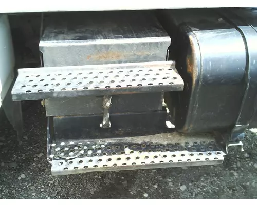 INTERNATIONAL 4700 Battery Box