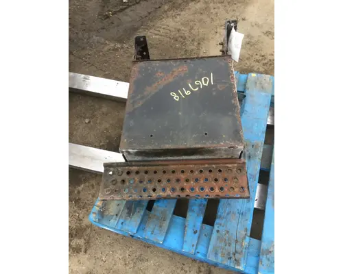 INTERNATIONAL 4700 Battery Box