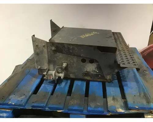 INTERNATIONAL 4700 Battery Box