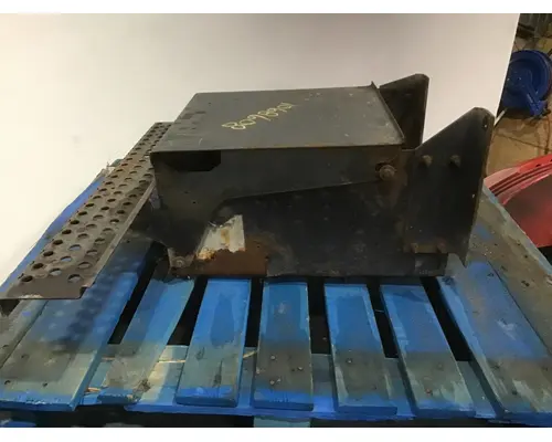 INTERNATIONAL 4700 Battery Box